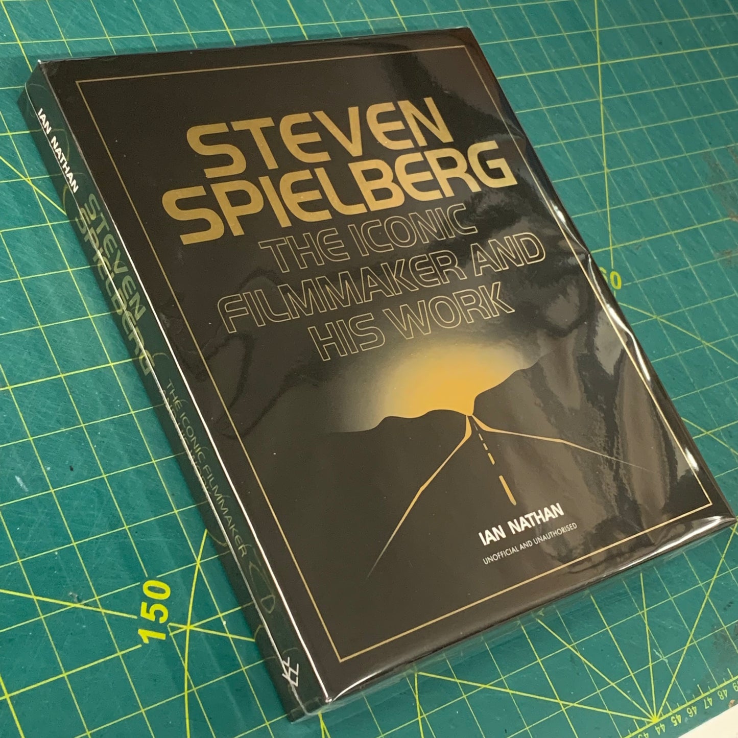 Steven Spielberg — The Iconic Filmmaker and his Work (Slipcase)