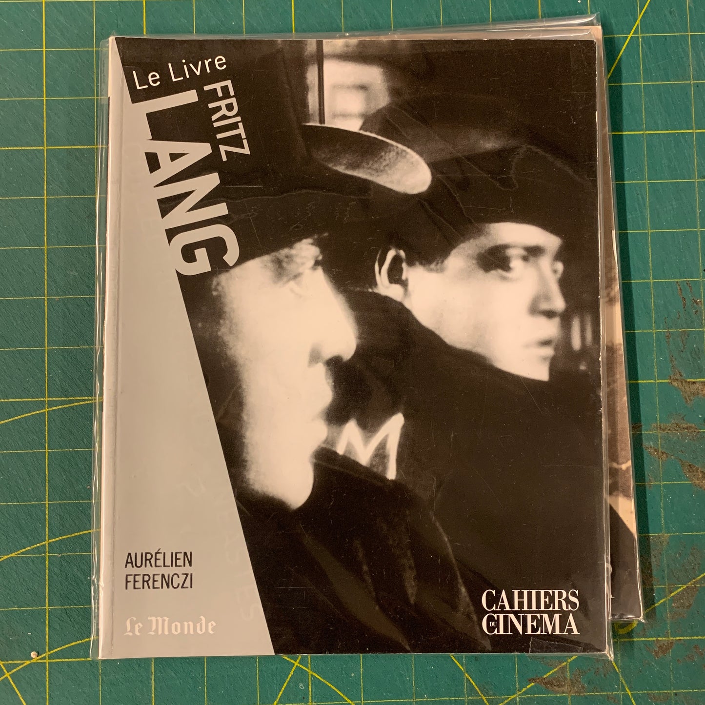 Lot 2 nos. Cahiers du Cinéma (Kubrick / Lang)
