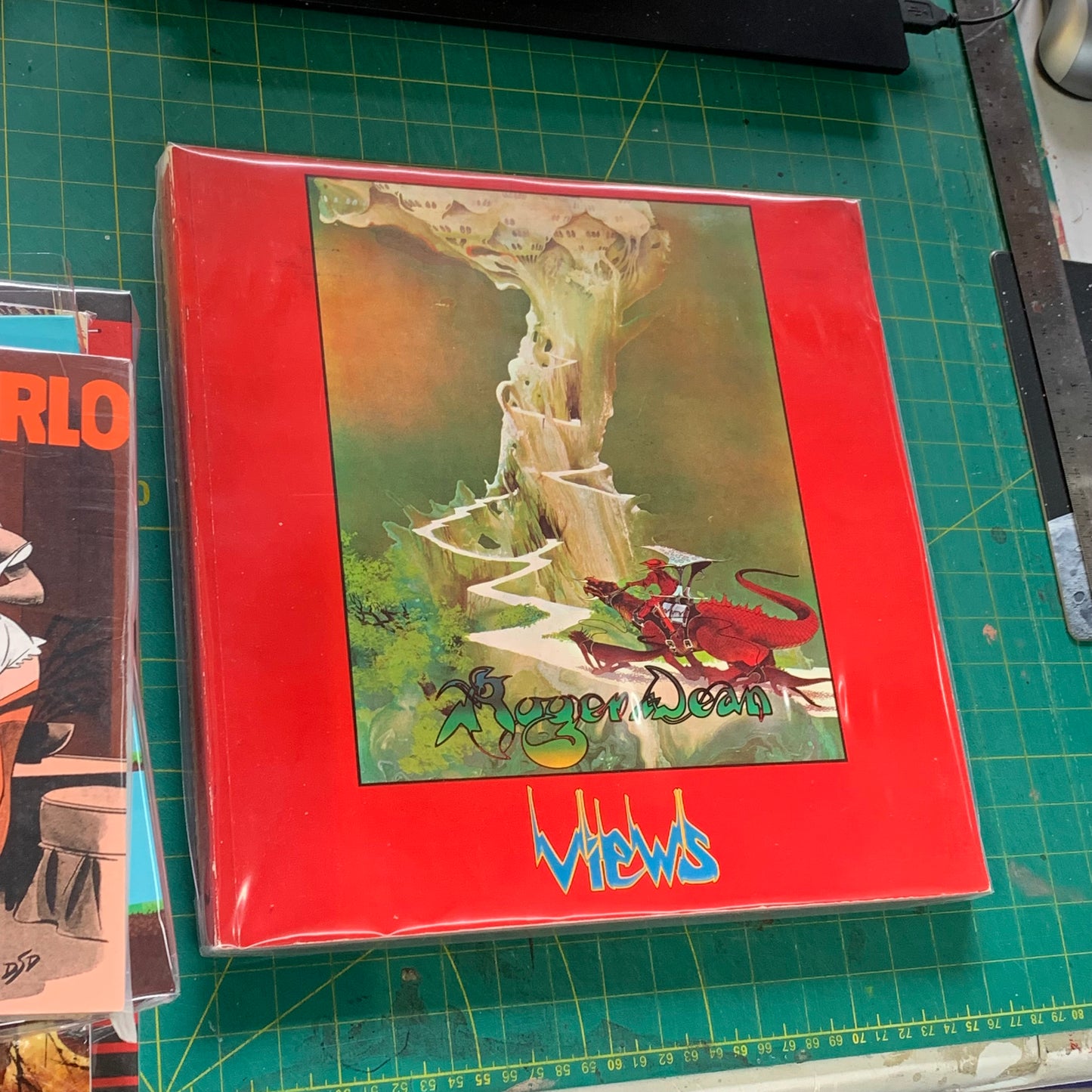 Views : Art and Industrial Design of Roger Dean