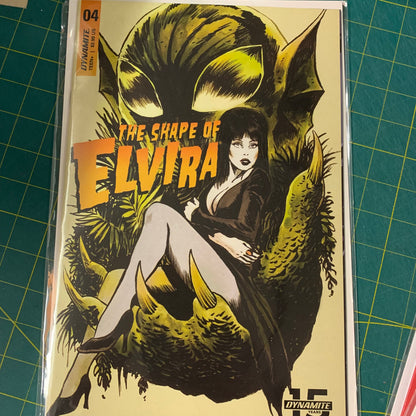 Lot 3 comics Elvira