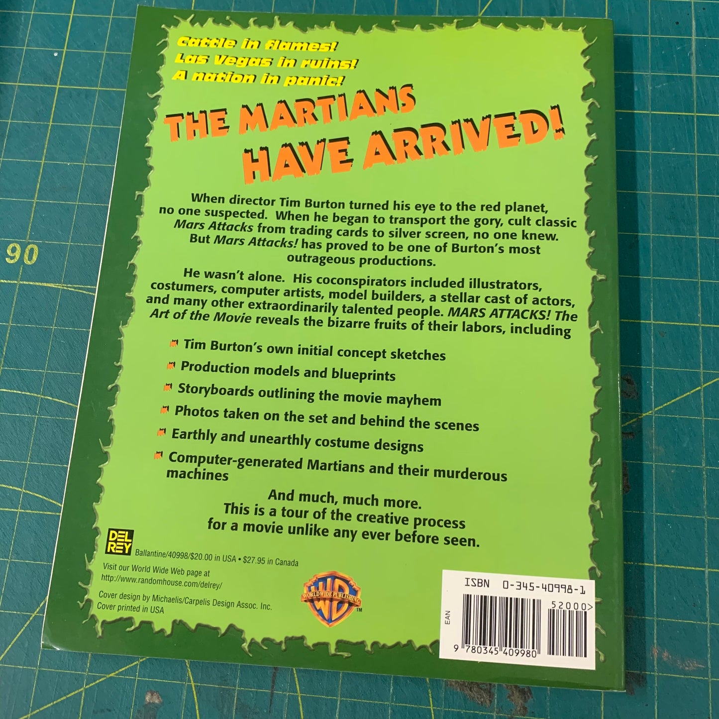 Mars Attacks: The Art of the Movie