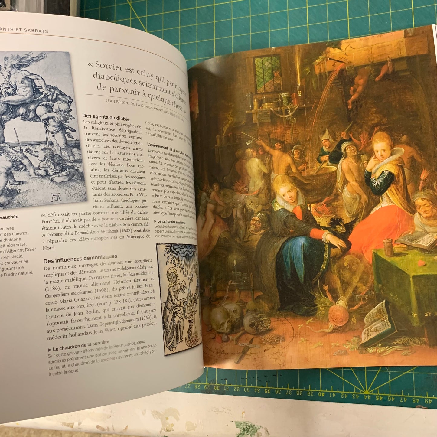 Le grand livre de la Sorcellerie, des Sciences Occultes et de la Magie