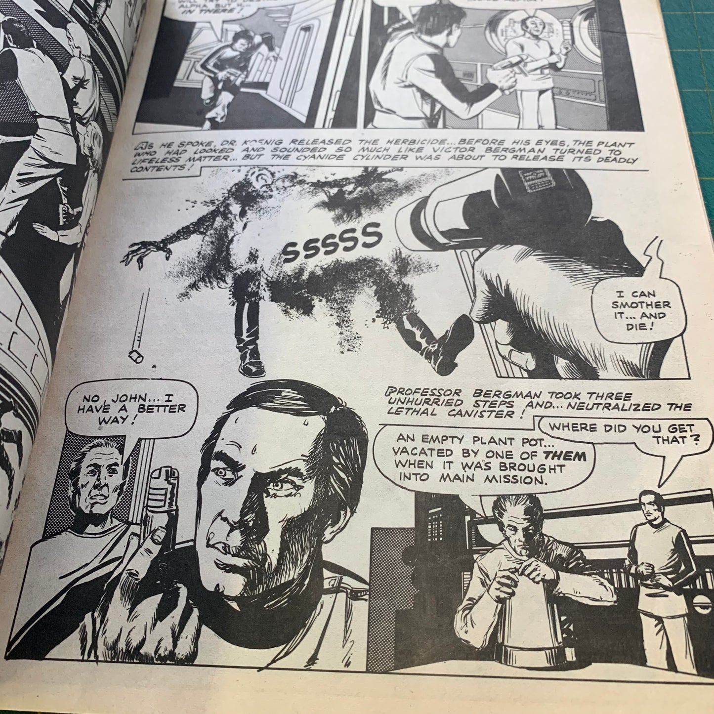 Space: 1999 (No. 1 - November 1975)