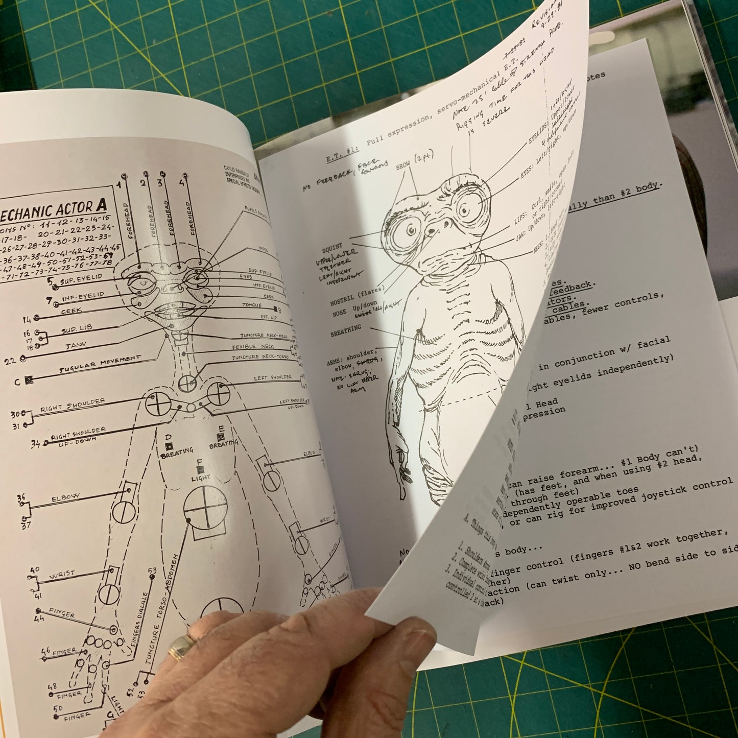 E.T. - The ultimate visual story