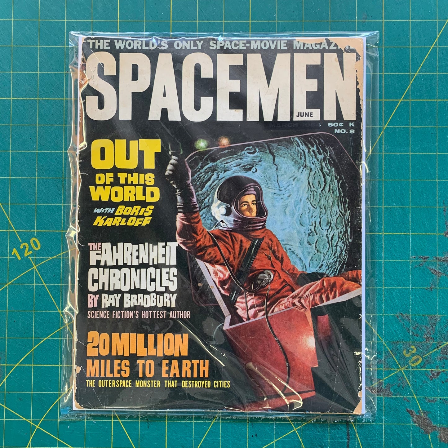 Spacemen Magazine (No. 8)