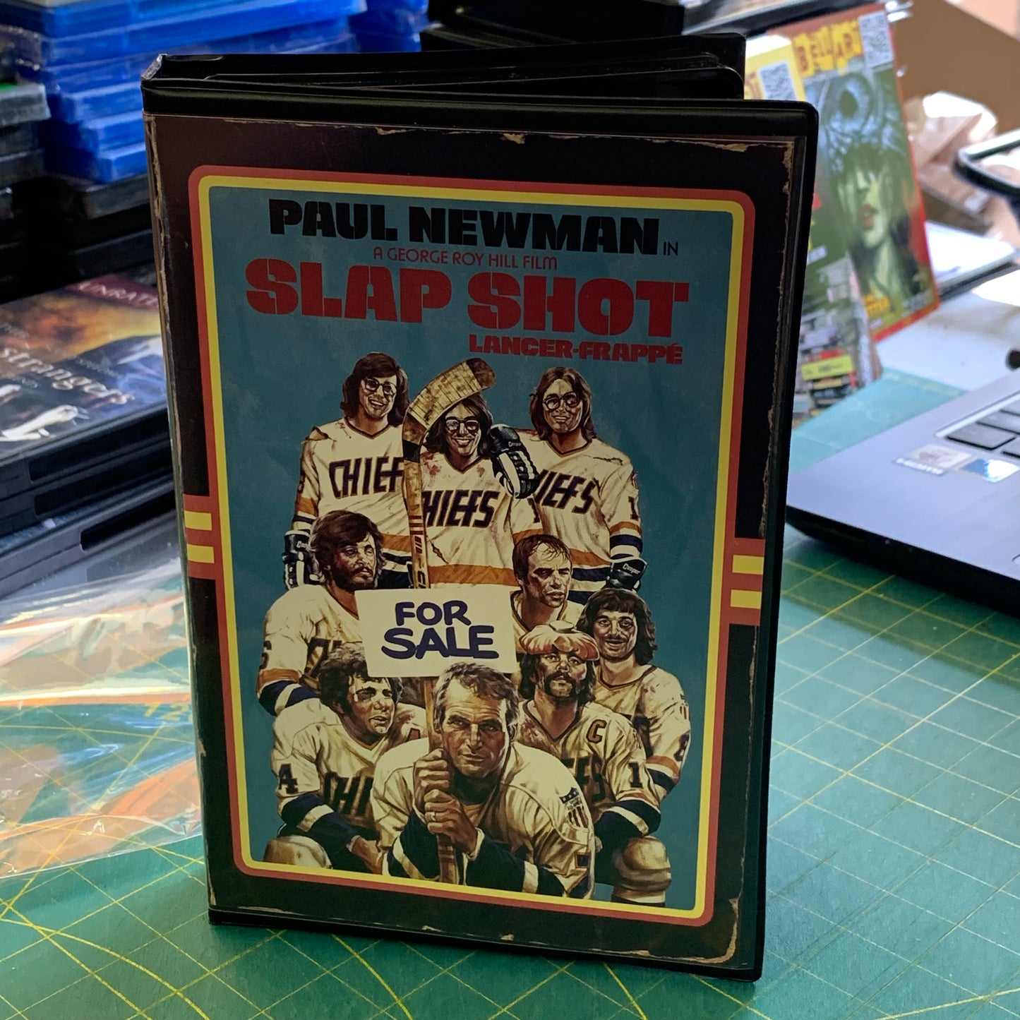 Slap Shot / Lancer-Frappé (Bluray in VHS retro box)