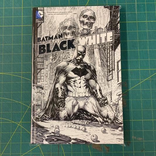Batman Black and White — Volume 4