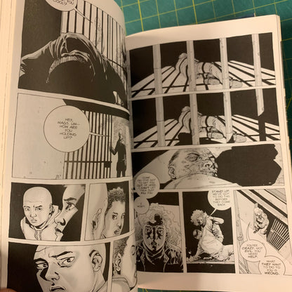 The Walking Dead — Volume 1-2-3