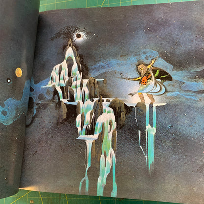 Views : Art and Industrial Design of Roger Dean