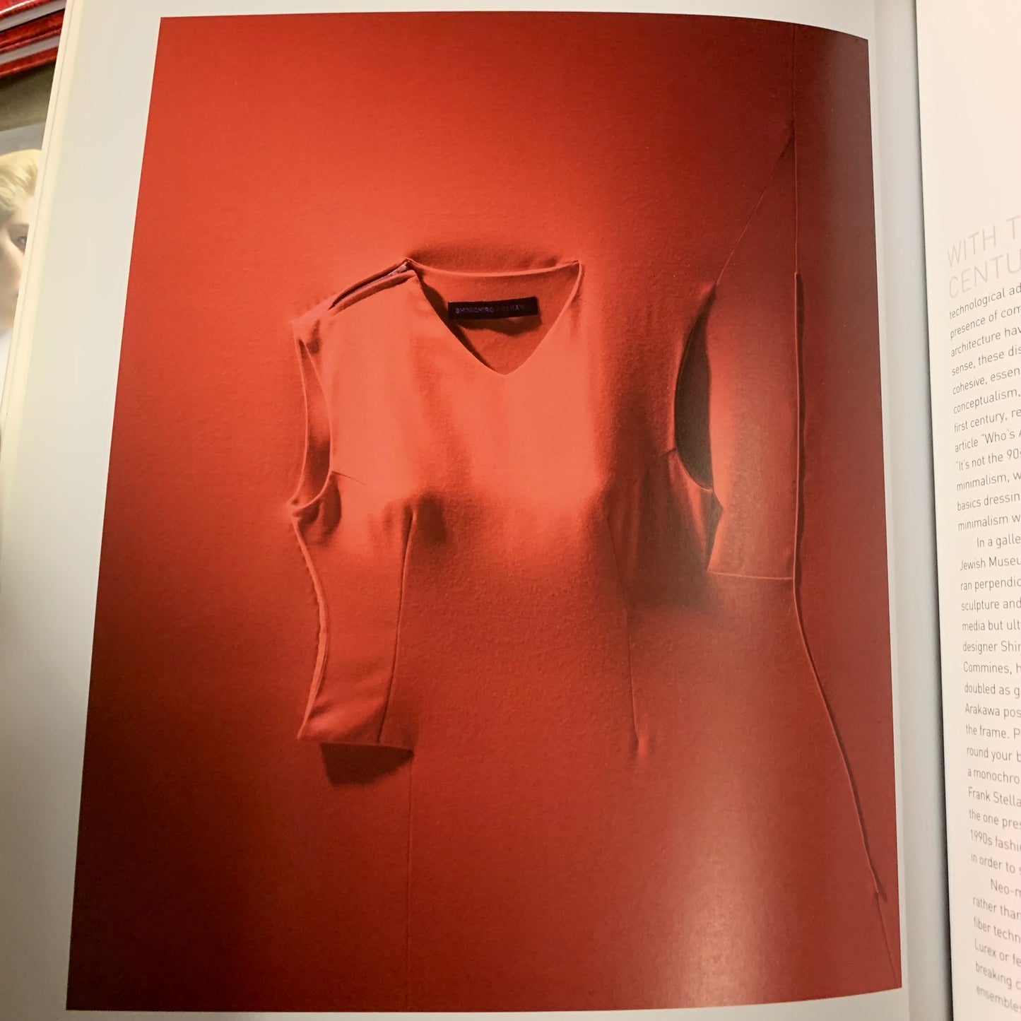 Minialism and Fashion — Reduction in the Postmodern Era