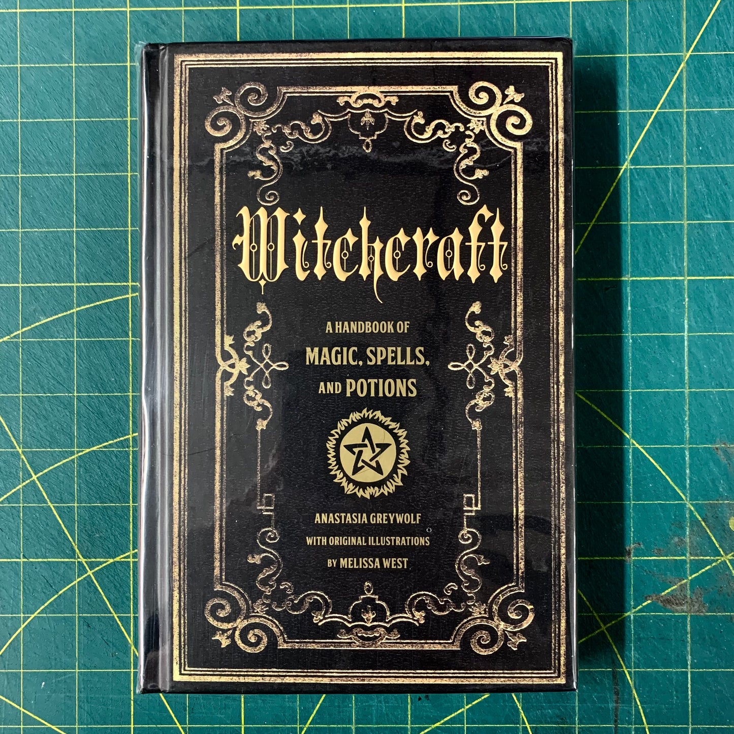 Witchcraft — Handbook of Magic, Spells ans Potions