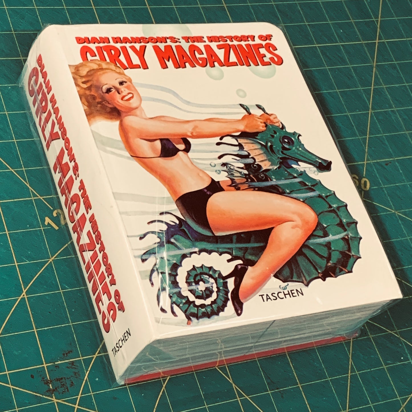 The history of girly magazines￼