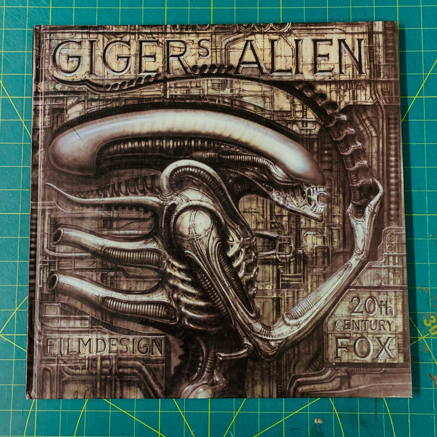 Giger’s Alien (hardcover, German ed.)