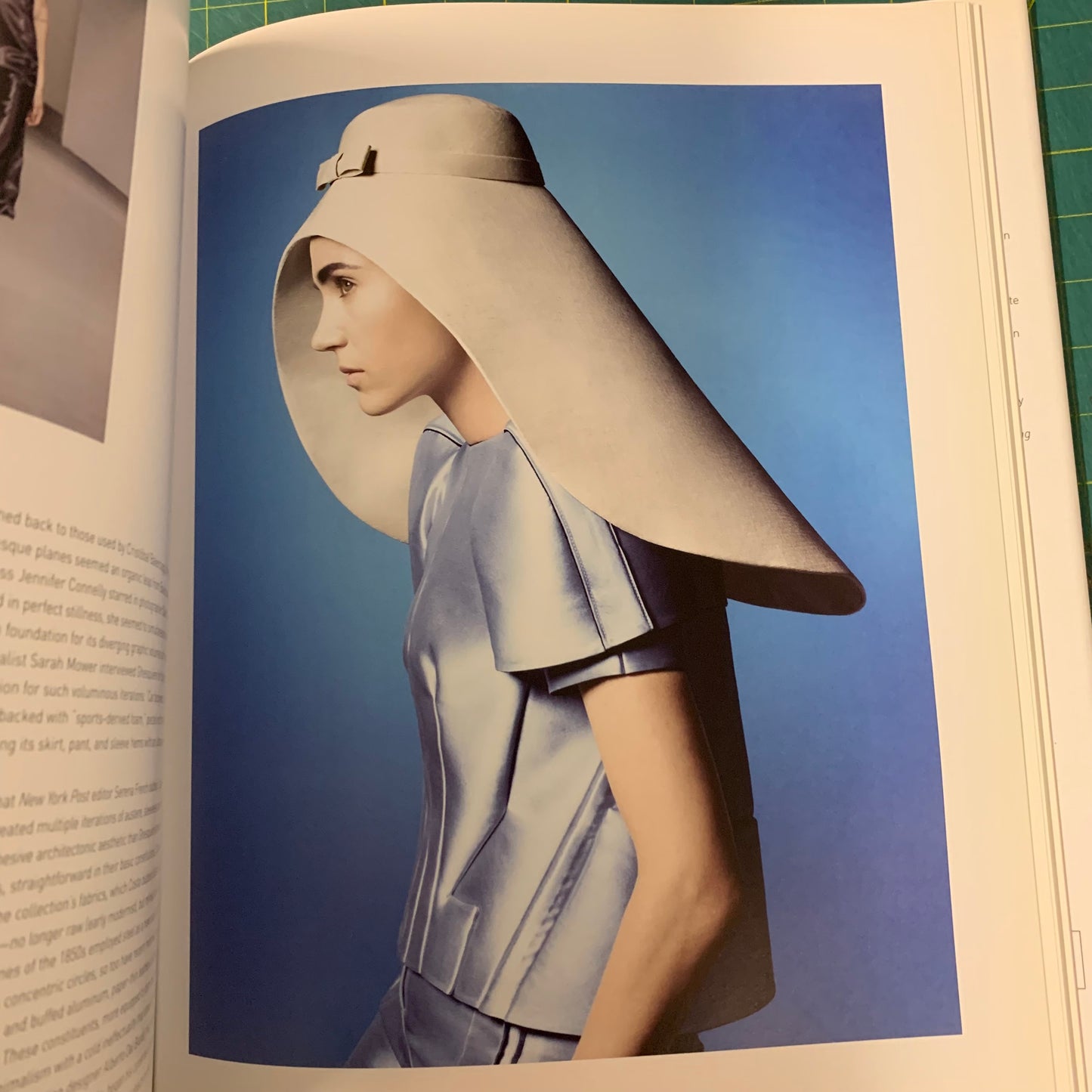 Minialism and Fashion — Reduction in the Postmodern Era