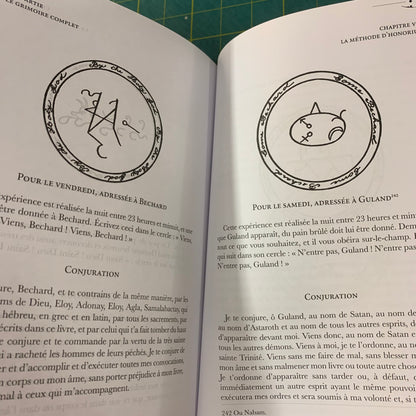 Le Livre de la Magie Noire et des Pactes