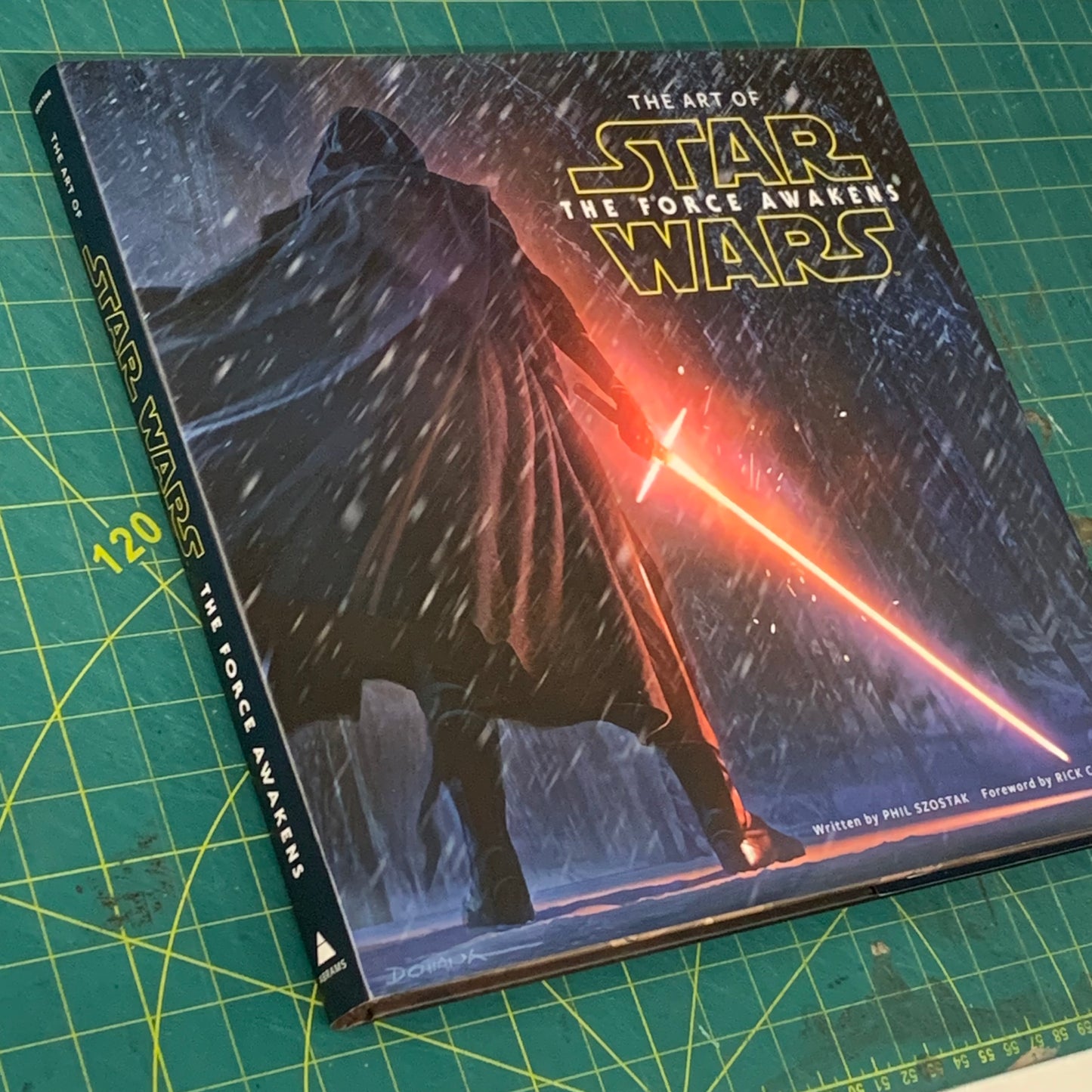 The Art of Star Wars: The Force Awakens