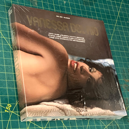Vanessa del Rio - Fifty years of slightly slutty behavior (Incl. DVD)