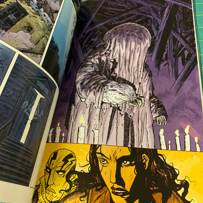 Hellboy — Universe Essentials