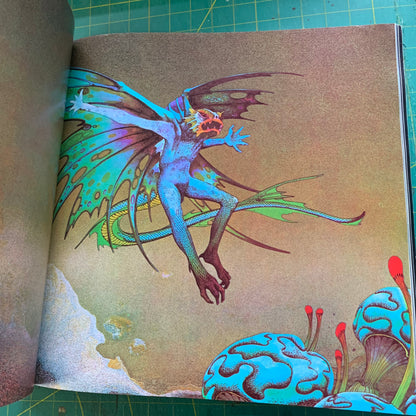 Views : Art and Industrial Design of Roger Dean