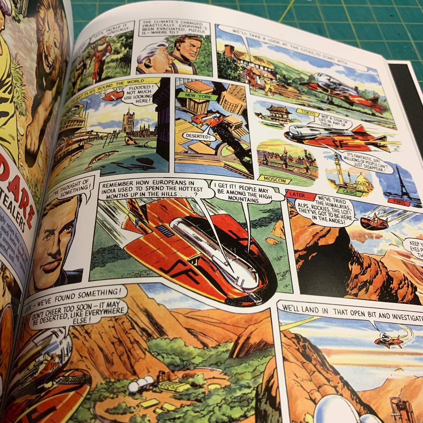 Dan Dare Pilot of the Future — The Earth Stealers