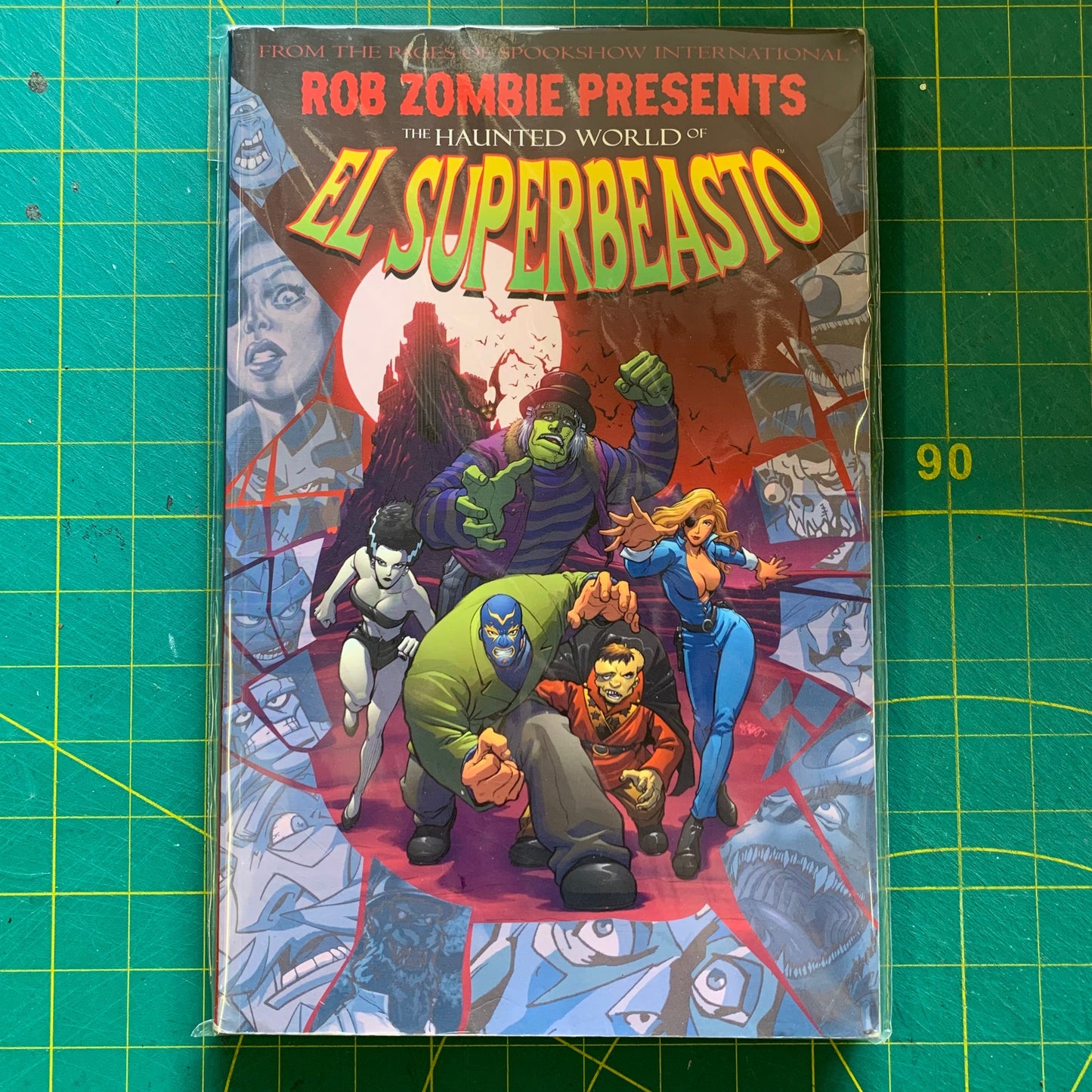 The haunted world of El Superbeasto