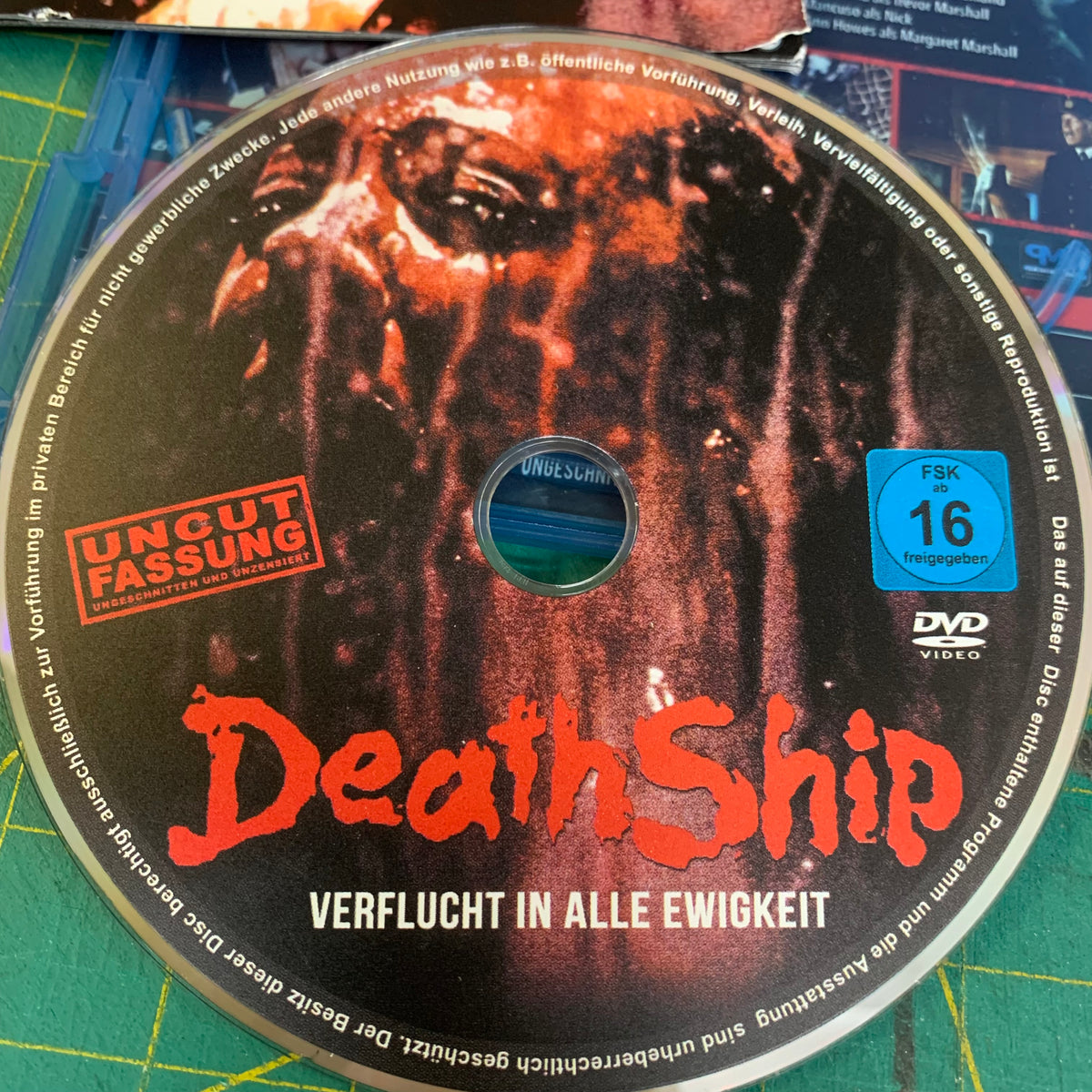 Death Ship (Blu-ray + DVD + booklet)