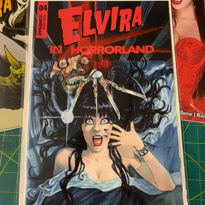 Lot 3 comics Elvira