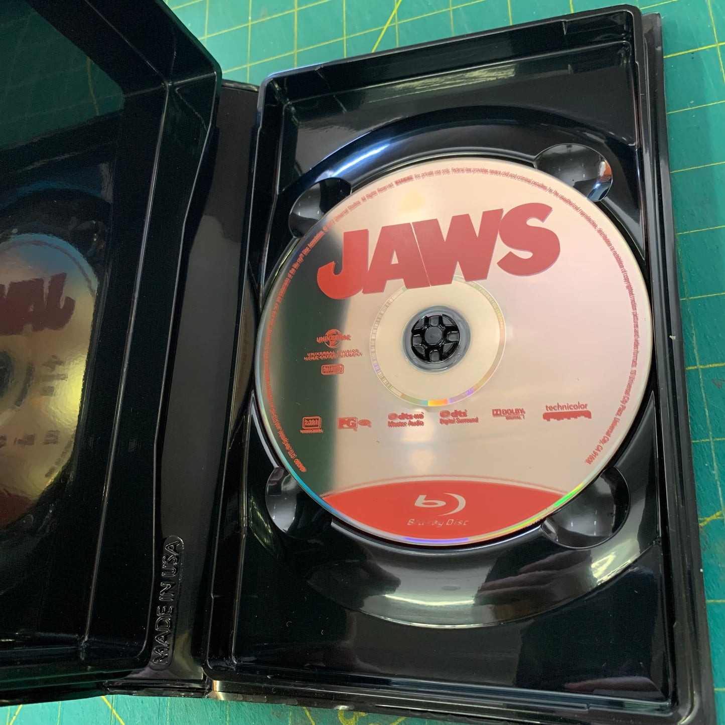 JAWS / Les Dents de la Mer (Bluray in VHS retro box)