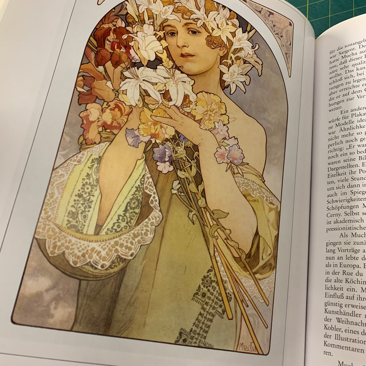 Mucha (German ed.)