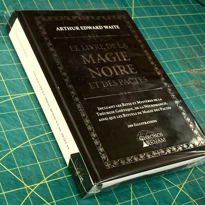 Le Livre de la Magie Noire et des Pactes