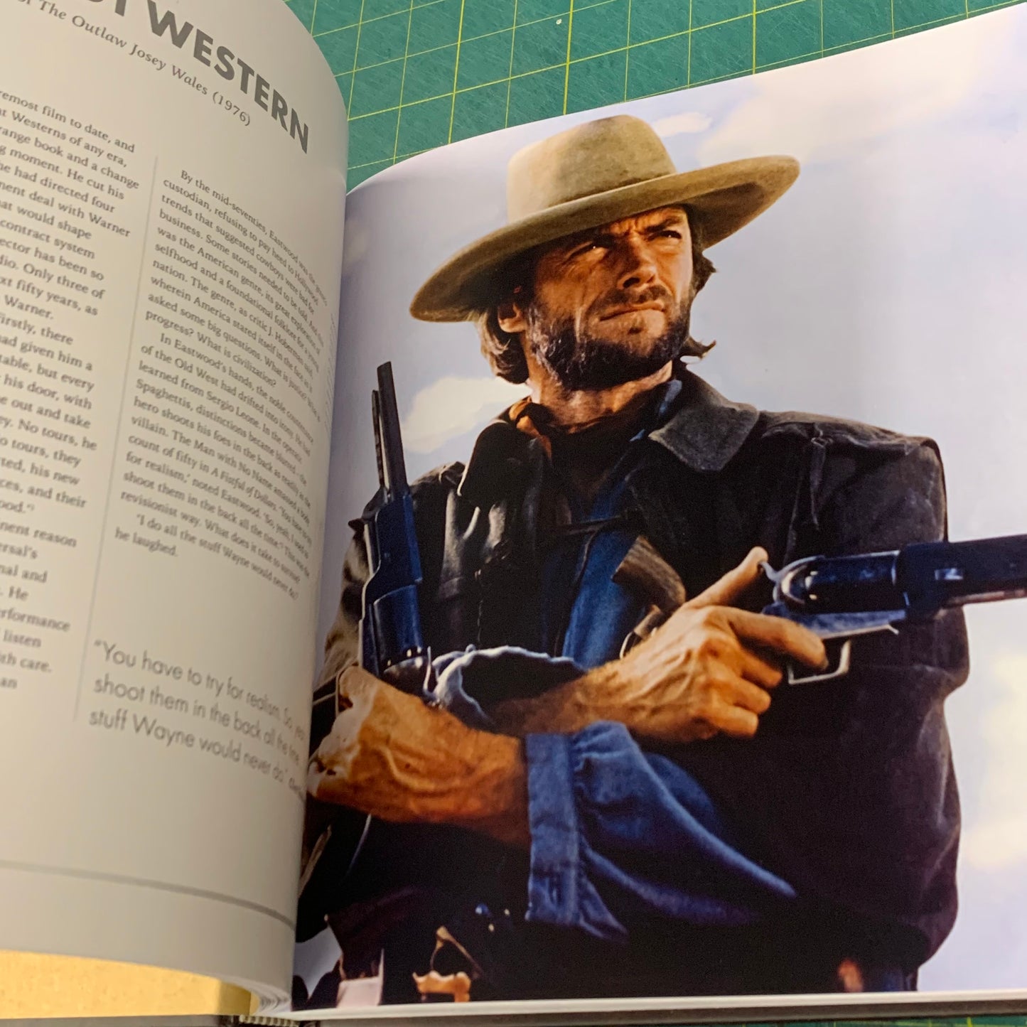 Clint Eastwood — The Iconic Filmmaker and his Work (Slipcase)
