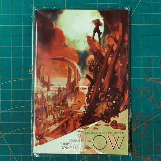 LOW — Shore of the Dying Light (vol. 3)