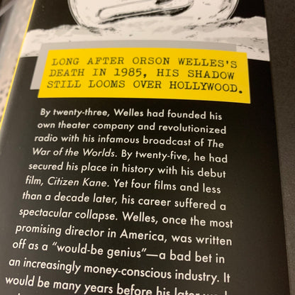 The Giant — Orson Welles The Artist & The Shadow