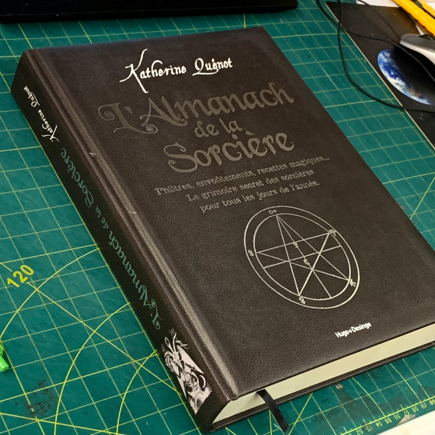L’Almanach de la Sorcière