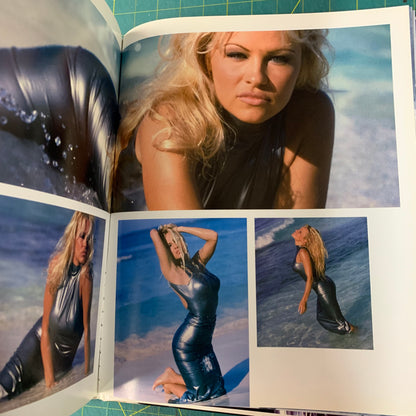 Pamela Anderson (Newlook France)