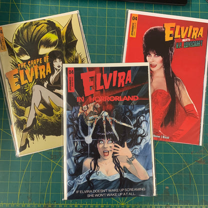 Lot 3 comics Elvira