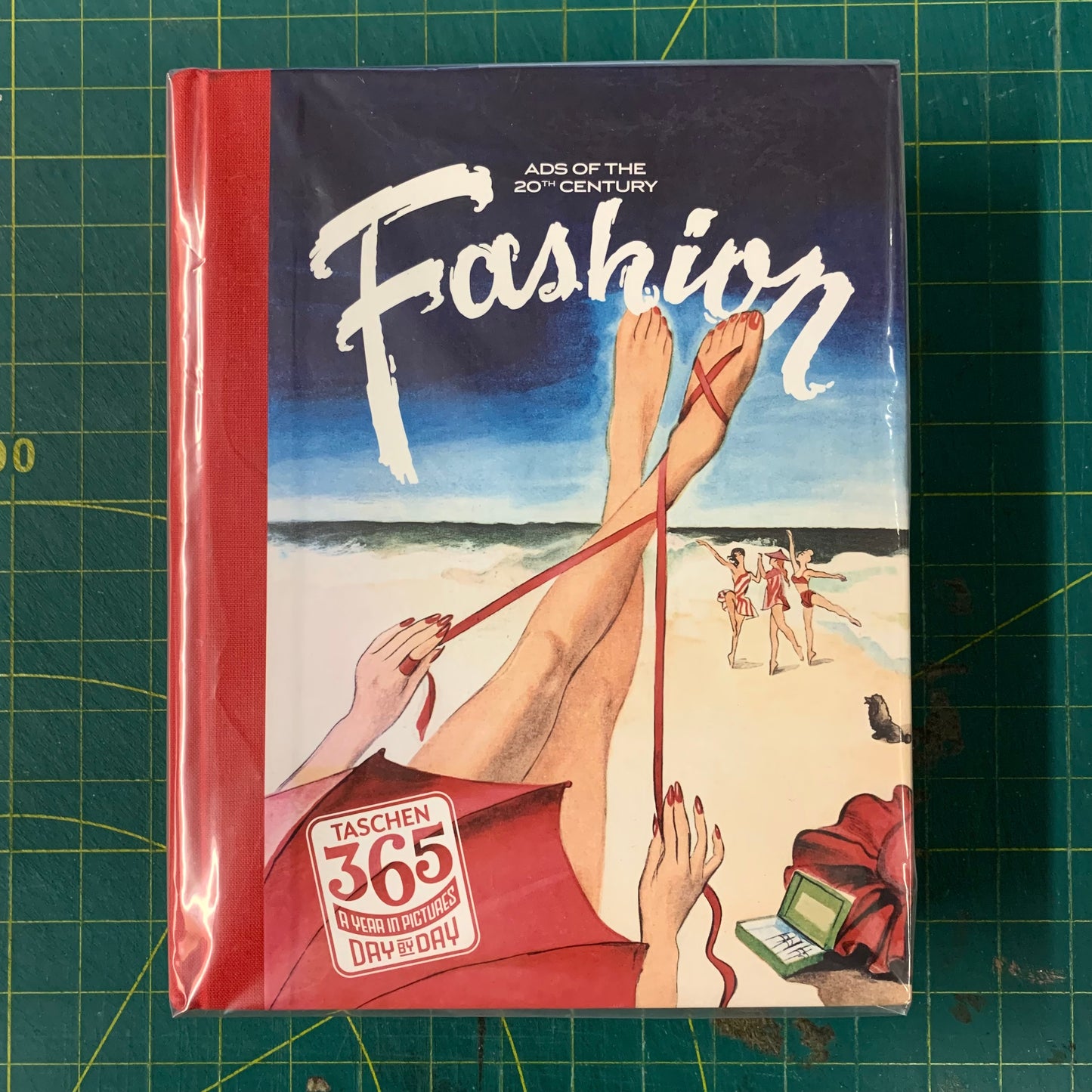 Fashion — Ads of the 20th Century