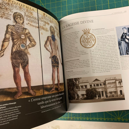 Le grand livre de la Sorcellerie, des Sciences Occultes et de la Magie