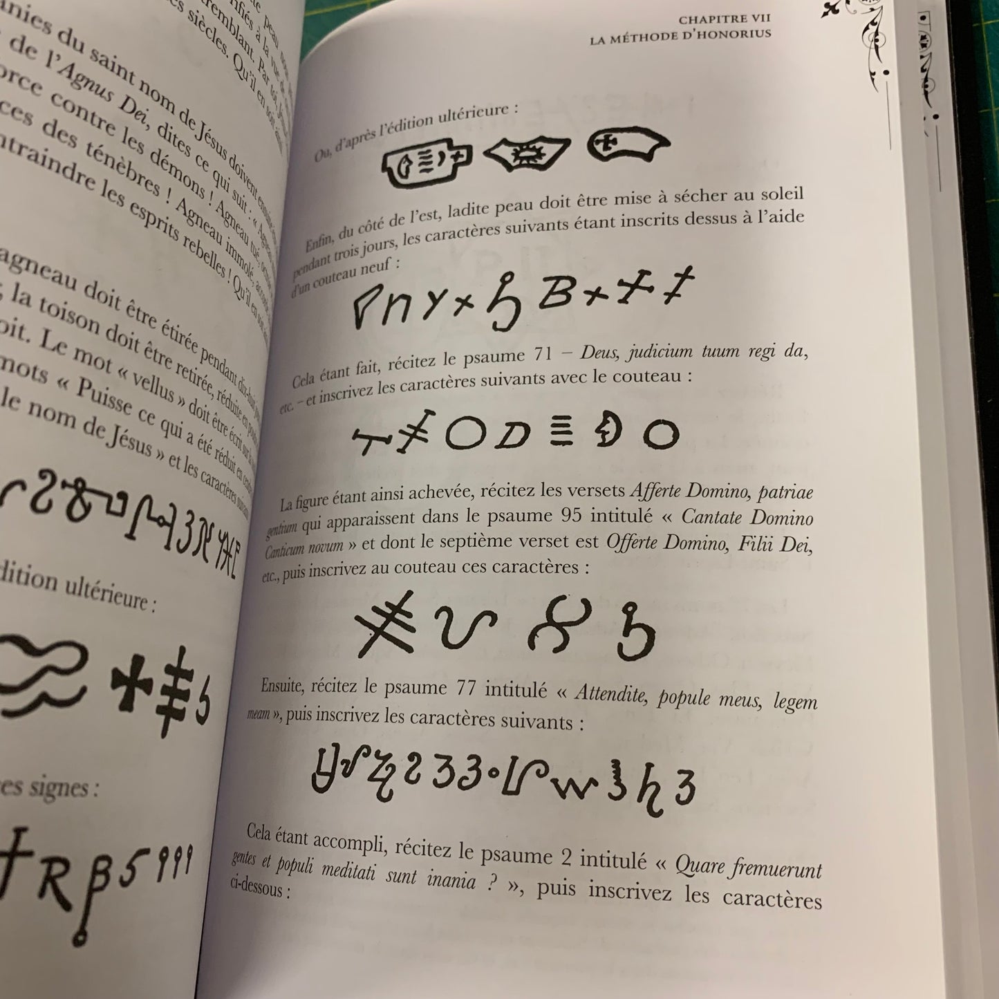 Le Livre de la Magie Noire et des Pactes