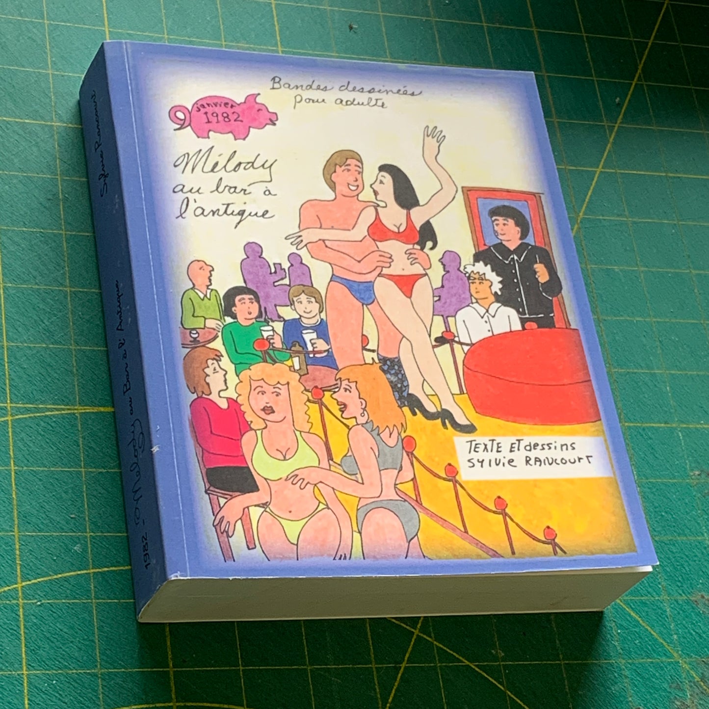 Mélody, Au bar à l’Antique