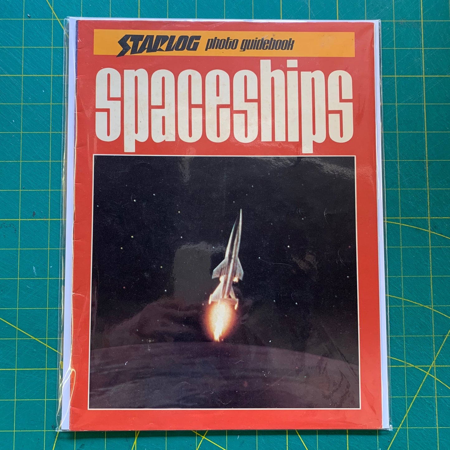 Spaceships – a starlog photo guidebook